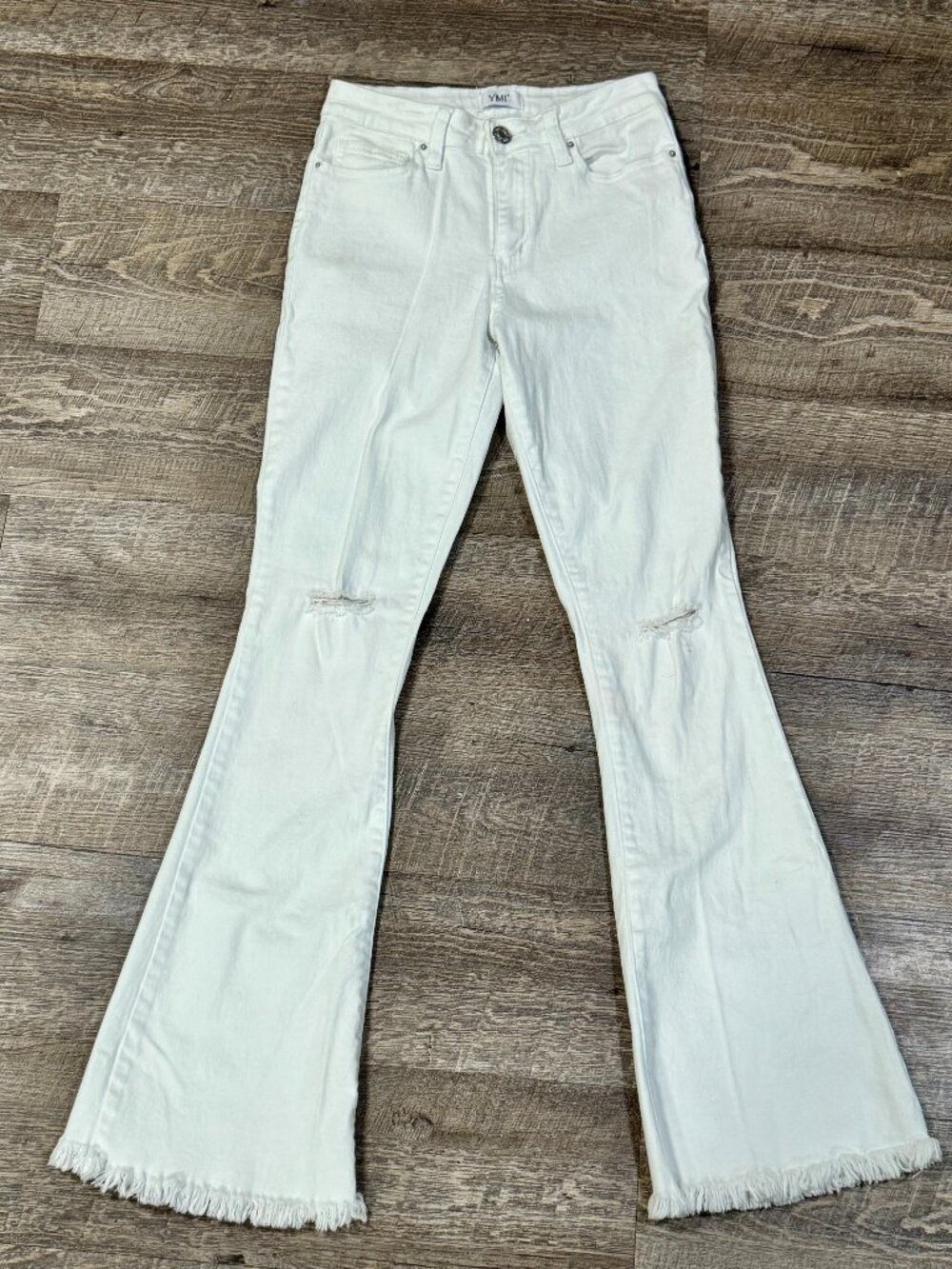 YMI Women's Essential Flare Jeans size 26 – White/Frayed